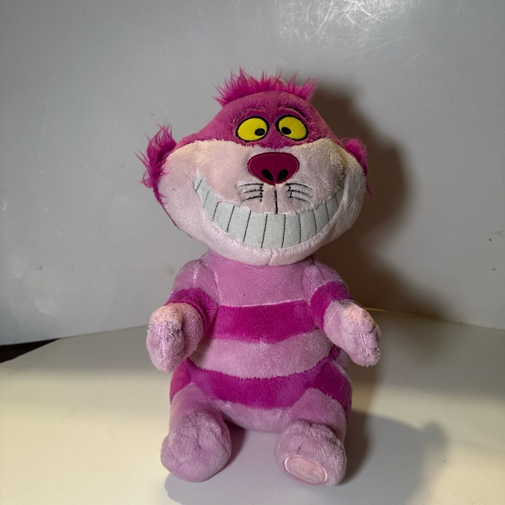 Disney Store Stamped Alice In Wonderlands‎ Cheshire Cat Plush